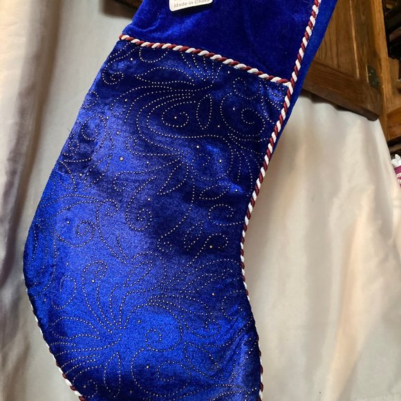 BLUE AND SPARKLING  GOLD TRIMMED OUT CHRISTMAS NEW - Picture 1 of 3